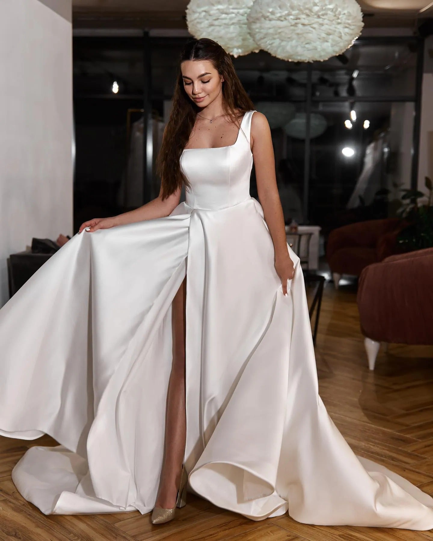 Elegant White Satin Wedding Dresses Square Collar Bride Dress Split Side Long Train Wedding Gowns Church Robe de Mariage