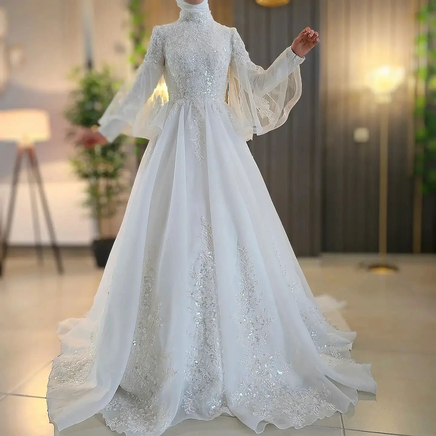 High Neck Full Sleeves Muslim Wedding Gown Arabic Dubai Bridal Dress For Bride Lace Beaded Hijab Robe De Mariée Princesse