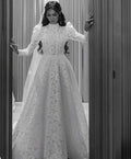 Graceful Lace A Line Wedding Dresses High Neck Button Muslim Arabic Bridal Gown Long Sleeve beach Church Robe de mariage