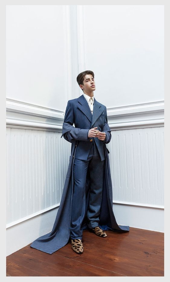 Elegant Two Color Wedding Suits For Men With Cape Slim Fit 3 Piece Jacket Pants Set Formal Groom Dinner Tuxedo Vestidos De Novia