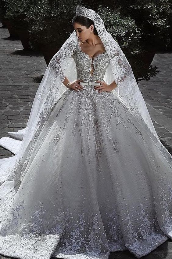 Luxury Lace Appliqued Wedding Dresses Muslim Beads Bridal Gowns V Neck Long Sleeves Sexy Bridal Gowns Vestidos De Novia