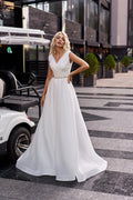 A-Line Wedding Dress V-Neck Tulle A-Line For Women Customize To Measures Floor Length Sleevelss With Belt Bridal Gowns Elegant