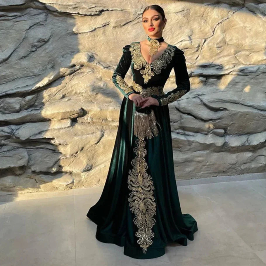 Green Velvet Kaftan Women Evening Dresses Long Sleeves Lace Applique V Neck Women Formal Dress Arabic Party Prom Gown same as picture