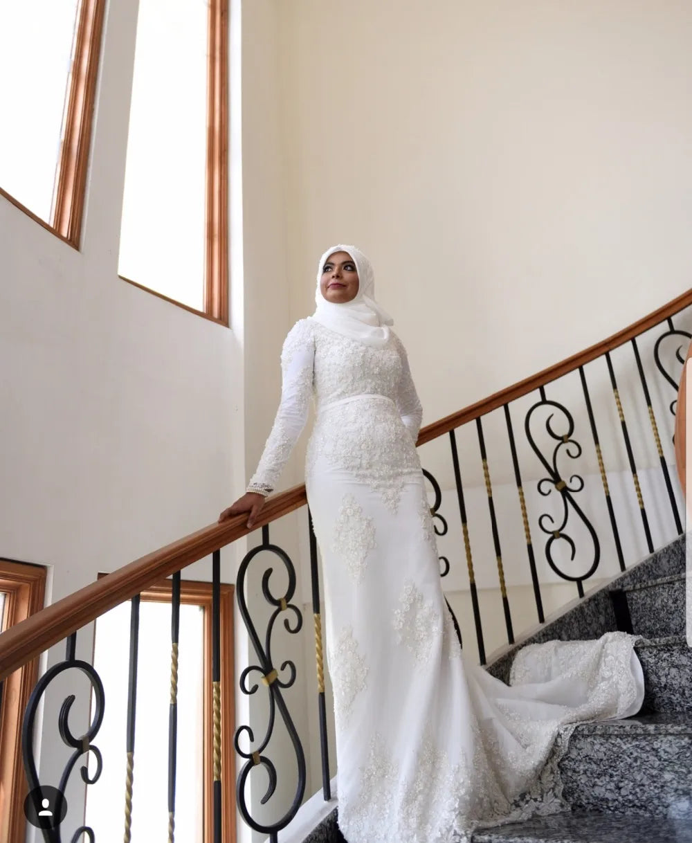 Plus Size High neck Long Sleeve Lace Beaded Luxury Muslim Wedding dress Mermaid long Saudi Arabic Bridal gown White