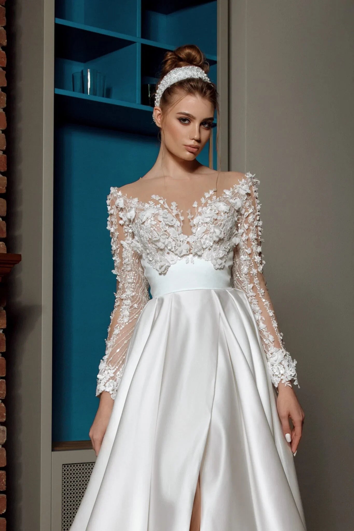 3D Lace Embroidery A Line Wedding Dress Long Illusion Sleeves Satin Skirt Front Slit Bridal Gown Sheer Neck Bride Dress