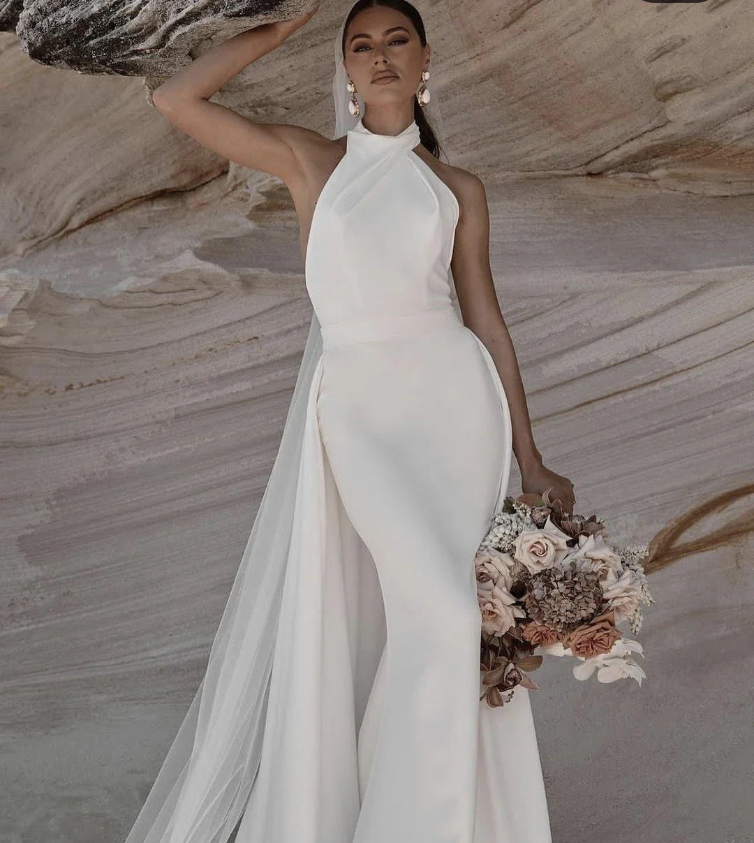 Beach Wedding Dress Sleelevess Halter With Detachable For Women Elegant Satin Bridal Gowns Customize To Measures Floor