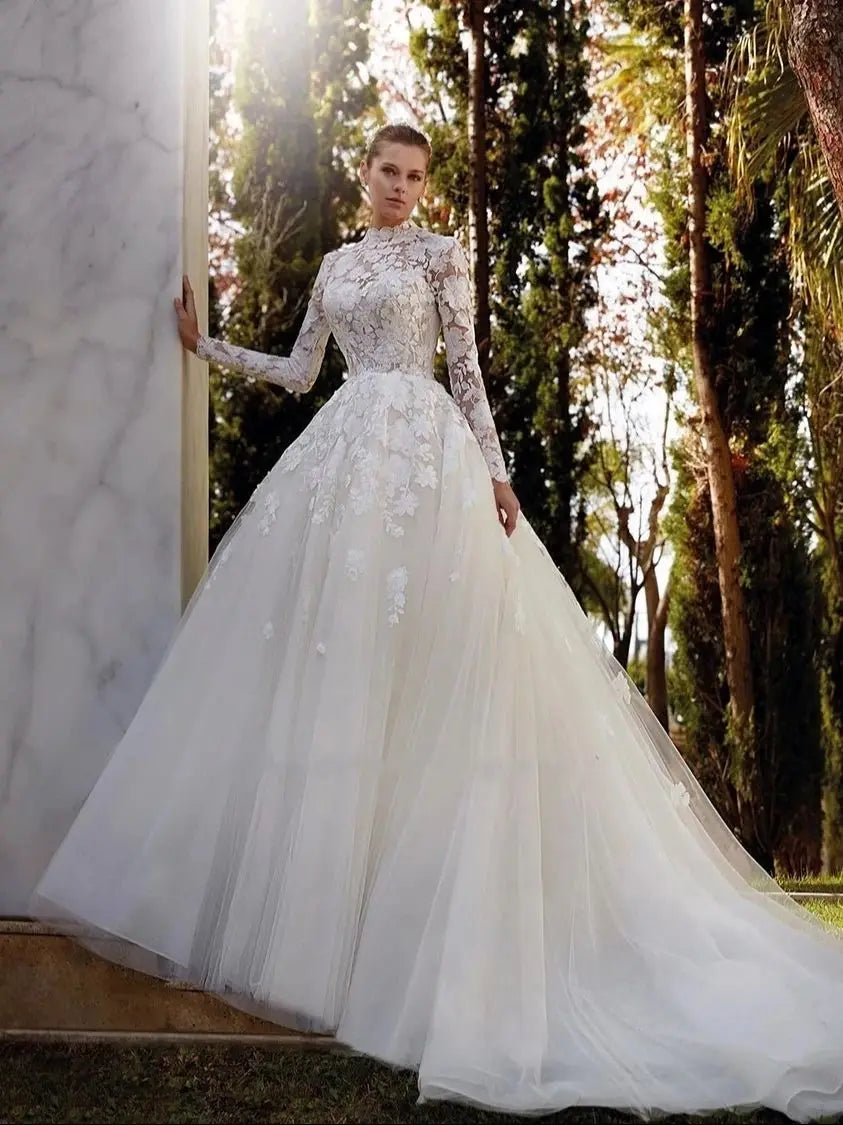 Gorgeous A-Line Wedding Dresses High-Neck Long Sleeves Lace Appliques Bridal Gowns Tulle Tiered Robes Vestidos De Novia As Pics