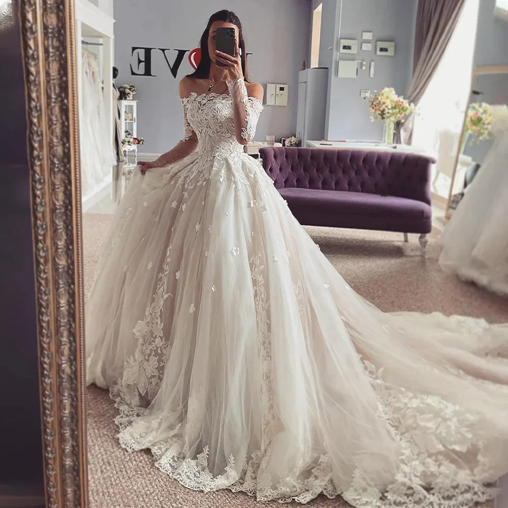 Vintage Off The Shoulder Illusion Full Sleeves Lace Applique Ball Grown Wedding Dresses Formal Bridal Grown Royal Vestido 26W