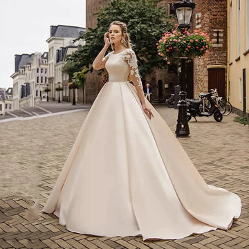 Simple Satin Bridal Dresses Sexy Backless Round Neck Princess Wedding Gowns A-Line Lace Applique Long Sleeve Formal Beach Party 14W