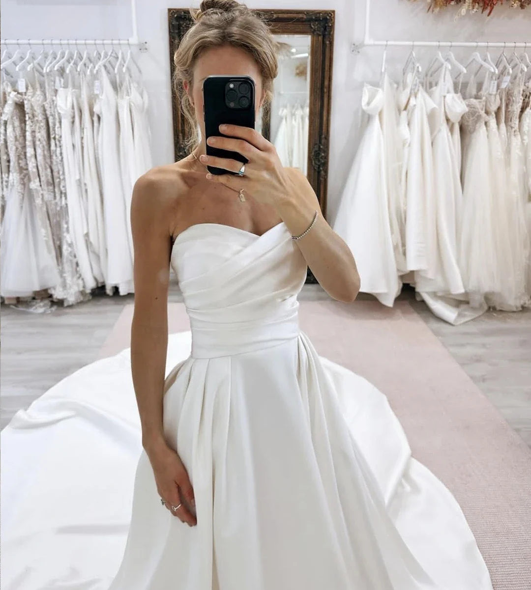 Stunning Wedding Dress Satin Soft Corst Back Sweetheart Pleat Long Tail Customize To Measures For Women Bridal Gowns Charming Ivory