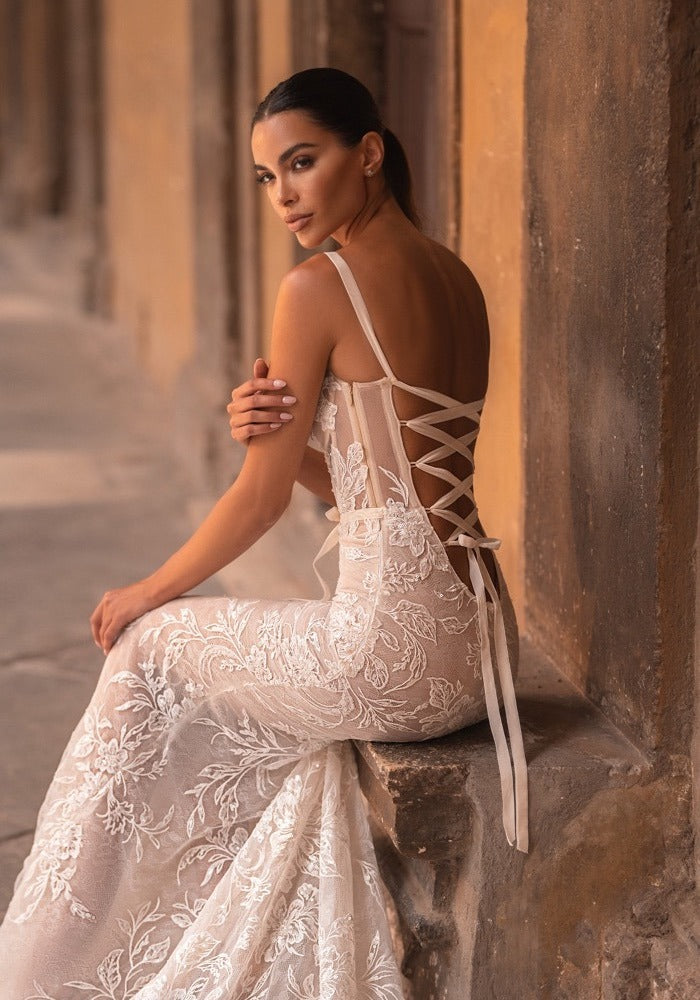 Exquisite Wedding Dresses Without Train Sexy Spaghetti Straps Backless Bridal Gowns Lace Appliques Vintage Vestidos De Novia