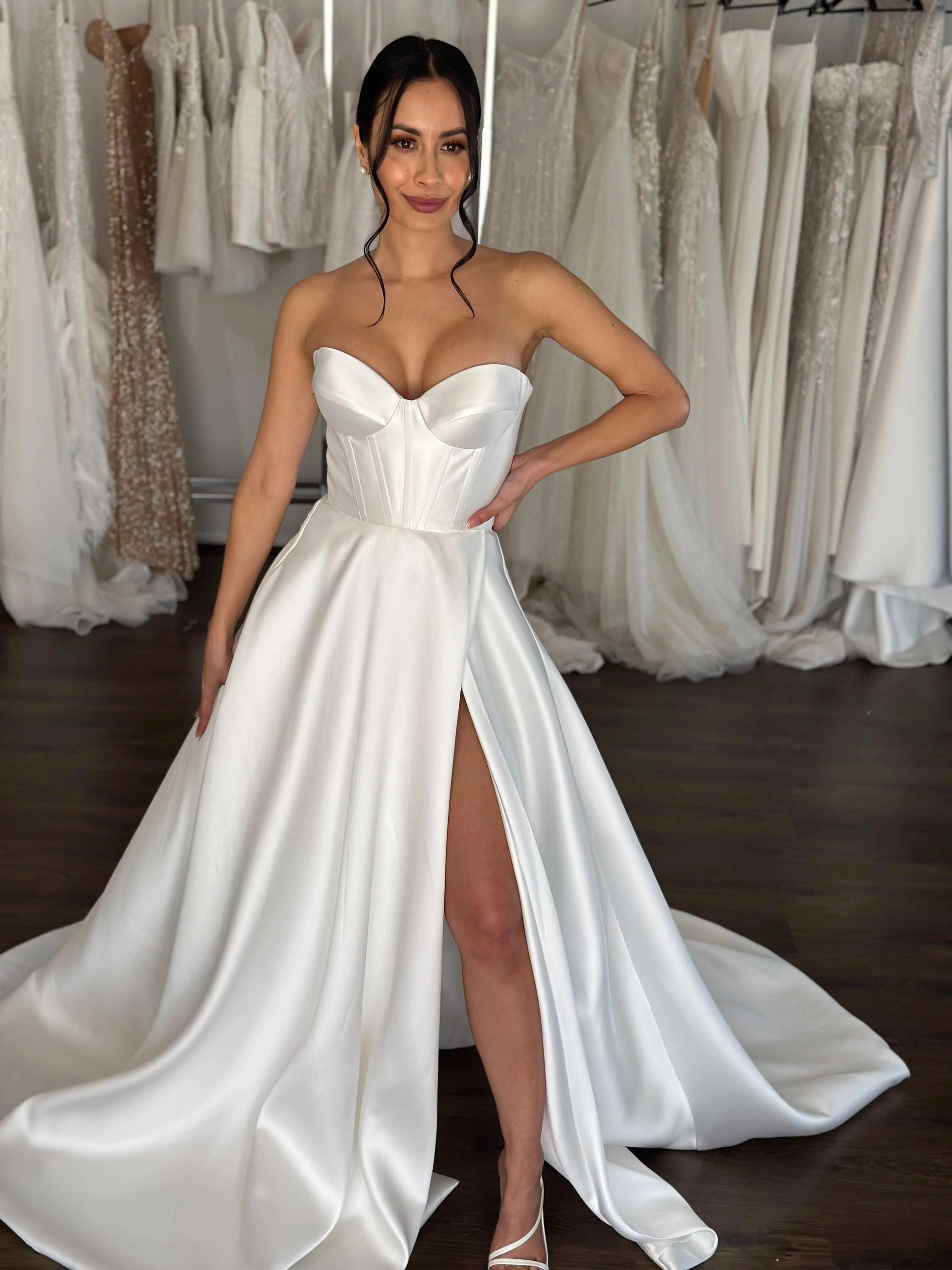 Dramatic full skirt Wedding Dress Satin Bridal Gown Skirt Vestido De Novia Bow Court Train Dress