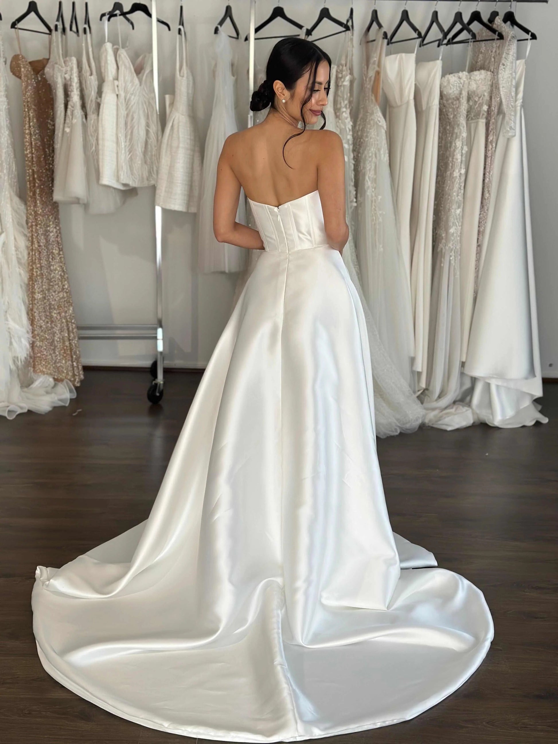 Dramatic full skirt Wedding Dress Satin Bridal Gown Skirt Vestido De Novia Bow Court Train Dress